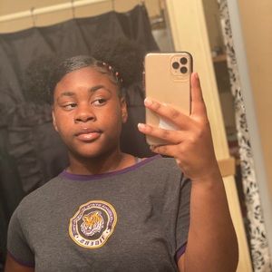 Meet your Posher, Myra